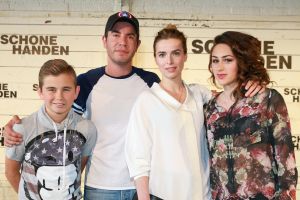 03-07-2014 SHOWBIZZ; CAST PRESENTATIE VAN DE NIEUWE NEDERLANDSE SPEELFILM SCHONE HANDEN. De nieuwe Nederlandse film SCHONE HANDEN is een film van Tjbbo Penning. Een misdaadtriller met JEROEN VAN KONINGSBRUGGE-THEKLA REUTEN in de hoofdrol.
foto: Albert den Iseger