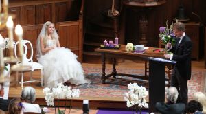 09-07-2014 SHOWBIZZ; CORRY KONINGS HUILT VAN GELUK BIJ BRUILOFT VAN DOCHTER SHARONA. Corry huilde in het Waalse kerkje dikke tranen om het geluk van haar dochter Sharona. Haar beide ex mannen  Cor de Vries en Ton Snoeren waren ook aanwezig op de bruiloft. Als gasten traden op Frans Bauer en Roy Donders.
foto: Albert den Iseger