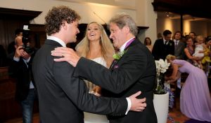 09-07-2014 SHOWBIZZ; CORRY KONINGS HUILT VAN GELUK BIJ BRUILOFT VAN DOCHTER SHARONA. Corry huilde in het Waalse kerkje dikke tranen om het geluk van haar dochter Sharona. Haar beide ex mannen  Cor de Vries en Ton Snoeren waren ook aanwezig op de bruiloft. Als gasten traden op Frans Bauer en Roy Donders.
foto: Albert den Iseger