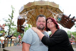 11-07-2016 SHOWBIZZ; FRANS EN MARLOES DUIJTS 12.5 JAAR GETROUWD. Het huwelijksfeest werd gevierd in de Efteling.Met familie en vrienden werd 3 dagen feest gevierd tussen allerlei attractie s en gezelligheid.
foto: Albert den Iseger