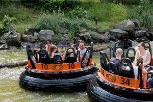 11-07-2016 SHOWBIZZ; FRANS EN MARLOES DUIJTS 12.5 JAAR GETROUWD. Het huwelijksfeest werd gevierd in de Efteling.Met familie en vrienden werd 3 dagen feest gevierd tussen allerlei attractie s en gezelligheid.
foto: Albert den Iseger