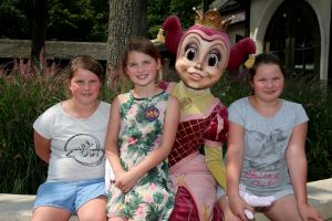 11-07-2016 SHOWBIZZ; FRANS EN MARLOES DUIJTS 12.5 JAAR GETROUWD. Het huwelijksfeest werd gevierd in de Efteling.Met familie en vrienden werd 3 dagen feest gevierd tussen allerlei attractie s en gezelligheid.
foto: Albert den Iseger
