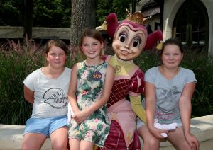 11-07-2016 SHOWBIZZ; FRANS EN MARLOES DUIJTS 12.5 JAAR GETROUWD. Het huwelijksfeest werd gevierd in de Efteling.Met familie en vrienden werd 3 dagen feest gevierd tussen allerlei attractie s en gezelligheid.
foto: Albert den Iseger