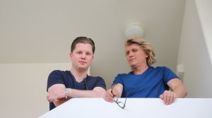 29-07-2019 SHOWBIZZ; PREMIERE VAN NIEUWE SHOW HANS KLOK IN LAS VEGAS.
De PR machines draaien op volle toeren, het theater is klaar en de eerste show was klaar en uitverkocht. De kop is er vanaf voor Hans, nu 48 weken lang draait hij elke dag 1 show en dan even 5 weken op vakantie.
exclusieve foto: Albert den Iseger