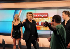 29-07-2019 SHOWBIZZ; PREMIERE VAN NIEUWE SHOW HANS KLOK IN LAS VEGAS.
De PR machines draaien op volle toeren, het theater is klaar en de eerste show was klaar en uitverkocht. De kop is er vanaf voor Hans, nu 48 weken lang draait hij elke dag 1 show en dan even 5 weken op vakantie.
exclusieve foto: Albert den Iseger