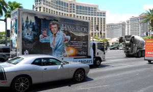 29-07-2019 SHOWBIZZ; PREMIERE VAN NIEUWE SHOW HANS KLOK IN LAS VEGAS.
De PR machines draaien op volle toeren, het theater is klaar en de eerste show was klaar en uitverkocht. De kop is er vanaf voor Hans, nu 48 weken lang draait hij elke dag 1 show en dan even 5 weken op vakantie.
exclusieve foto: Albert den Iseger