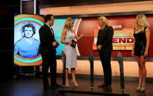 29-07-2019 SHOWBIZZ; PREMIERE VAN NIEUWE SHOW HANS KLOK IN LAS VEGAS.
De PR machines draaien op volle toeren, het theater is klaar en de eerste show was klaar en uitverkocht. De kop is er vanaf voor Hans, nu 48 weken lang draait hij elke dag 1 show en dan even 5 weken op vakantie.
exclusieve foto: Albert den Iseger