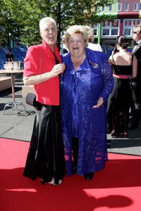 18-06-2005 SHOWBIZZ; AIDS FONDS GALA TE AMSTERDAM.
In de Heineken hal te Amsterdam waren meer dan 1200 mensen aanwezig om deel te nemen aan het Amsterdam Diner t.b.v. het aids fonds.
Foto; Albert den Iseger