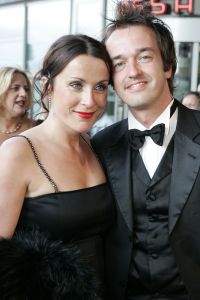 07-06-2005 SHOWBIZZ: JOHN KRAAIJKAMP MUSICAL AWARDS GALA 2005 Winnaars waren Vera Mann -Veerle Baetens-Stanley Burleson-David Verbeeck- Chantal Janzen-Lieneke Le Roux-Erik Brrey-Michele Tesoro- Niek Kortekaas-Paul Eenens en Dick Hauser-Jamai Loman en Jos Brink en Fank Sander.
Het was weer een waar spectacle en men was in grote getale komen opdraven in prachtige gala kleding.Jos Brink en Frank Sanders  kregen hun Cubus Oevre Award 2005. Al met al weer een zeer geslaagd feest.
Foto: Albert den Iseger
