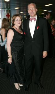 18-06-2005 SHOWBIZZ; AIDS FONDS GALA TE AMSTERDAM.
In de Heineken hal te Amsterdam waren meer dan 1200 mensen aanwezig om deel te nemen aan het Amsterdam Diner t.b.v. het aids fonds.
Foto; Albert den Iseger