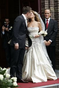 10-06-2005 SHOWBIZZ; DROOMHUWELIJK SILVIE MEIS EN RAFAEL V.D.VAART. In Heemskerk trouwden het paar in de kerk en in Chateau Marquette  te Heemskerk.
foto; Albert den Iseger.