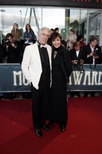 07-06-2005 SHOWBIZZ: JOHN KRAAIJKAMP MUSICAL AWARDS GALA 2005 Winnaars waren Vera Mann -Veerle Baetens-Stanley Burleson-David Verbeeck- Chantal Janzen-Lieneke Le Roux-Erik Brrey-Michele Tesoro- Niek Kortekaas-Paul Eenens en Dick Hauser-Jamai Loman en Jos Brink en Fank Sander.
 Het was weer een waar spectacle en men was in grote getale komen opdraven in prachtige gala kleding.Jos Brink en Frank Sanders kregen hun Cubus Oevre Award 2005. Al met al weer een zeer geslaagd feest.
 Foto: Albert den Iseger