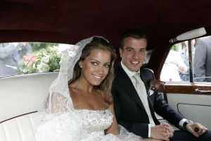 10-06-2005 SHOWBIZZ; DROOMHUWELIJK SILVIE MEIS EN RAFAEL V.D.VAART. In Heemskerk trouwden het paar in de kerk en in Chateau Marquette  te Heemskerk.
foto; Albert den Iseger.