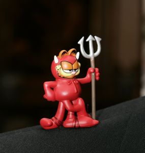12-06-2005 SHOWBIZZ; JAAP LIETHOF VIERT ZIJN VERJAARDAG IN HOTELS VAN ORANJE TE NOORDWIJK.Vele bekende Nederlanders waren gekomen in dress code black en red om samen met Jaap het feest van zijn verjaardag te vieren.
Foto;Albert den Iseger