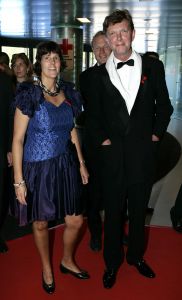 18-06-2005 SHOWBIZZ; AIDS FONDS GALA TE AMSTERDAM.
In de Heineken hal te Amsterdam waren meer dan 1200 mensen aanwezig om deel te nemen aan het Amsterdam Diner t.b.v. het aids fonds.
Foto; Albert den Iseger