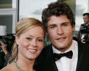 07-06-2005 SHOWBIZZ: JOHN KRAAIJKAMP MUSICAL AWARDS GALA 2005 Winnaars waren Vera Mann -Veerle Baetens-Stanley Burleson-David Verbeeck- Chantal Janzen-Lieneke Le Roux-Erik Brrey-Michele Tesoro- Niek Kortekaas-Paul Eenens en Dick Hauser-Jamai Loman en Jos Brink en Fank Sander.
Het was weer een waar spectacle en men was in grote getale komen opdraven in prachtige gala kleding.Jos Brink en Frank Sanders  kregen hun Cubus Oevre Award 2005. Al met al weer een zeer geslaagd feest.
Foto: Albert den Iseger
