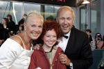 07-06-2005 SHOWBIZZ: JOHN KRAAIJKAMP MUSICAL AWARDS GALA 2005 Winnaars waren Vera Mann -Veerle Baetens-Stanley Burleson-David Verbeeck- Chantal Janzen-Lieneke Le Roux-Erik Brrey-Michele Tesoro- Niek Kortekaas-Paul Eenens en Dick Hauser-Jamai Loman en Jos Brink en Fank Sander.
Het was weer een waar spectacle en men was in grote getale komen opdraven in prachtige gala kleding.Jos Brink en Frank Sanders kregen hun Cubus Oevre Award 2005. Al met al weer een zeer geslaagd feest.
Foto: Albert den Iseger

