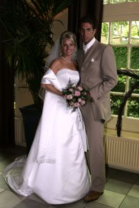 10-06-2005 SHOWBIZZ; MAARTEN STEKELENBURG TROUWT ZIJN KIM IN HEILOO.De Ajaxied trouwt in Heiloo zijn grote liefde Kim uit Limmem.De bruiloft werd in familie kring gevierd.
foto;Albert den Iseger.