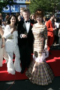 18-06-2005 SHOWBIZZ; AIDS FONDS GALA TE AMSTERDAM.
In de Heineken hal te Amsterdam waren meer dan 1200 mensen aanwezig om deel te nemen aan het Amsterdam Diner t.b.v. het aids fonds.
Foto; Albert den Iseger18-06-2005 SHOWBIZZ; AIDS FONDS GALA TE AMSTERDAM.
In de Heineken hal te Amsterdam waren meer dan 1200 mensen aanwezig om deel te nemen aan het Amsterdam Diner t.b.v. het aids fonds.
Foto; Albert den Iseger