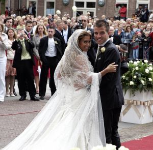 10-06-2005 SHOWBIZZ; DROOMHUWELIJK SILVIE MEIS EN RAFAEL V.D.VAART. In Heemskerk trouwden het paar in de kerk en in Chateau Marquette  te Heemskerk.
foto; Albert den Iseger.