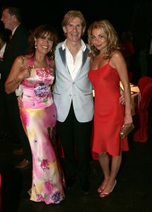 18-06-2005 SHOWBIZZ; AIDS FONDS GALA TE AMSTERDAM.
In de Heineken hal te Amsterdam waren meer dan 1200 mensen aanwezig om deel te nemen aan het Amsterdam Diner t.b.v. het aids fonds.
Foto; Albert den Iseger