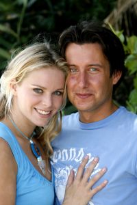 28-06-2006 SHOWBIZZ; 15 JULI OPENT MAGIC PALACE DE DEUREN MAAR ZONDER HANS IN DE SHOW. Hans wordt de directeur en begeleider van het totale project in Torremolinos.
De dagelijkse show van 1.5 uur word nu in zijn geheel ingevuld door Renzo, Oscar, Mara en Stefan Kazan. Het hele verhaal deze week met foto\'s uit Torremolinos in de Prive.
foto: Albert den Iseger.