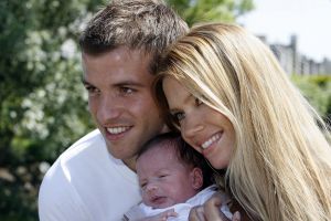 30-06-2006 SHOWBIZZ; DE EEERSTE EXCLUSIEVE FOTO\'S VAN SYLVIE  RAFAEL EN HUN ZOON DAMIAN ZIJN GEMAAKT.Voor een select groepje fotografen hebben Sylvie Rafael en hun zoon Damian vanmiddag geposeerd. Later deze week meer foto\'s op deze site.
Foto: Albert den Iseger.