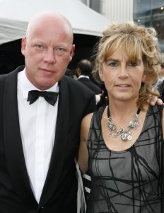 23-06-2007 SHOWBIZZ; AMSTERDAM DINER ALWEER VOOR DE VIJFTIENDE KEER EEN TOP GALA FEEST. Alles en iedereen ontmoete elkaar weer op dit Gala feest voor het goede doel namelijk bestrijding en begeleiding van Aids in Afrika. Artiesten - Politiek - Zakenwereld - Koninklijk Huis en soapies iedereen genoot van deze heerlijke avond vol met muziek, eten en drinken en dat allemaal voor het goede doel.
foto: Albert den Iseger.