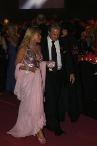 23-06-2007 SHOWBIZZ; AMSTERDAM DINER ALWEER VOOR DE VIJFTIENDE KEER EEN TOP GALA FEEST. Alles en iedereen ontmoete elkaar weer op dit Gala feest voor het goede doel namelijk bestrijding en begeleiding van Aids in Afrika. Artiesten - Politiek - Zakenwereld - Koninklijk Huis en soapies iedereen genoot van deze heerlijke avond vol met muziek, eten en drinken en dat allemaal voor het goede doel. 
foto: Albert den Iseger.