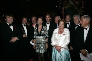 23-06-2007 SHOWBIZZ; AMSTERDAM DINER ALWEER VOOR DE VIJFTIENDE KEER EEN TOP GALA FEEST. Alles en iedereen ontmoete elkaar weer op dit Gala feest voor het goede doel namelijk bestrijding en begeleiding van Aids in Afrika. Artiesten - Politiek - Zakenwereld - Koninklijk Huis en soapies iedereen genoot van deze heerlijke avond vol met muziek, eten en drinken en dat allemaal voor het goede doel.
foto: Albert den Iseger.