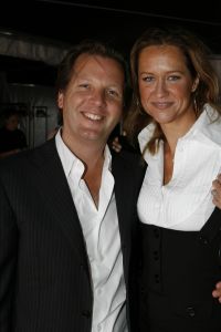 23-06-2007 SHOWBIZZ; AMSTERDAM DINER ALWEER VOOR DE VIJFTIENDE KEER EEN TOP GALA FEEST. Alles en iedereen ontmoete elkaar weer op dit Gala feest voor het goede doel namelijk bestrijding en begeleiding van Aids in Afrika. Artiesten - Politiek - Zakenwereld - Koninklijk Huis en soapies iedereen genoot van deze heerlijke avond vol met muziek, eten en drinken en dat allemaal voor het goede doel.
foto: Albert den Iseger.