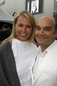 23-06-2007 SHOWBIZZ; AMSTERDAM DINER ALWEER VOOR DE VIJFTIENDE KEER EEN TOP GALA FEEST. Alles en iedereen ontmoete elkaar weer op dit Gala feest voor het goede doel namelijk bestrijding en begeleiding van Aids in Afrika. Artiesten - Politiek - Zakenwereld - Koninklijk Huis en soapies iedereen genoot van deze heerlijke avond vol met muziek, eten en drinken en dat allemaal voor het goede doel.
foto: Albert den Iseger.