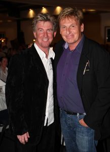 04-06-2009 SHOWBIZZ; HENNY HUISMAN OPENT DE DEUREN VAN ZIJN LANDGOED. Jaren lang was het goed beveiligde landgoed van Henny Huisman gesloten voor iedereen die er niks te zoeken had. De poorten gaan nu open want Henny en schoonzoon Frank willen van de manage een commercieele horeca gelegenheid maken. Wij willen bijvoorbeeld diverse keren per maand daar een concert geven, of openstellen voor tentoonstelling,diverse feesten of tv opnames. Wij willen echter geen sfeer in huis halen als bierfeesten-disco en rockconcerten. Wij willen het allemaal een klein beetje chique houden aldus Henny.
foto: Albert den Iseger.
