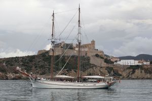 03-06-2011 SHOWBIZZ; ROBINE V.D.MEER EN MARK TROUWEN OP IBIZA.
foto: Albert den Iseger