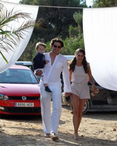 04-06-2011 SHOWBIZZ; LODEWIJK HOEKSTRA EN ZIJN KRISTEL ZIJN ER HELEMAAL KLAAR VOOR. Vandaag hun HUWELIJK op het zonnige IBIZA waar het de laatste dagen alleen maar heeft geregend. De diverse locaties hangen vol met ballonnen en de DJ heeft de muziek klaar liggen.Het feest kan gaan beginnen. Morgen meer details over hun huwelijk.
foto: Albert den Iseger.