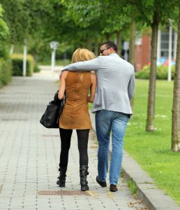 28-06-2012 SHOWBIZZ; DE EERSTE FOTO VAN ESTELLE GULLIT-CRUIFF EN BADR HARI IN AMSTERDAM. Badr Hari en Estelle doen exclusief voor weekblad Prive hun verhaal. Badr smolt voor Estelle die op haar beurt figuurlijk werd weggeven door haar man Ruus Gullit. Lees hun oprechte verhaal deze week in weekblad PRIVE.
exclusieve foto: Albert den Iseger.