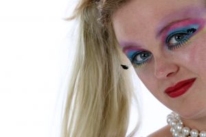06-06-2012 ONDERWIJS; VISAGIE OPLEIDING VAN HAARLEMSE AKADEMIE WEER GROOT SUCCES. De examen opdracht was dit jaar Mathilde Willink uitbeelden. Veel van de cusrsisten hadden zich verdiept in wat voor make up Mathilde gebruikte en hoe ze het aanbracht.
Op het einde van de dag hoorde iedereen dat ze geslaagd waren en dat de Show-Theater wereld stond te wachten op een nieuwe lichting Visagisten.
foto: Albert den Iseger