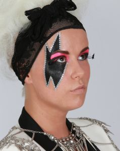 14-06-2013 ONDERWIJS: HAARLEMSE AKADEMIE IN BAN VAN LADY GAGA. Het was weer erg druk, kleurig en vooral veel make up. De VISAGIE examen opdracht was dit jaar Lady GaGa. De leerlingen hadden erg hun best gedaan om hun modellen op te maken en te kleden als lady GaGa. Na een lange dag bleek dat alle leerlingen waren geslaagd met mooie cijfers. De Haarlemse Akademie is wederom een van Nederlands beste opleidings instituten gebleken. 
foto: Albert den Iseger