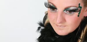 14-06-2013 ONDERWIJS: HAARLEMSE AKADEMIE IN BAN VAN LADY GAGA. Het was weer erg druk, kleurig en vooral veel make up. De VISAGIE examen opdracht was dit jaar Lady GaGa. De leerlingen hadden erg hun best gedaan om hun modellen op te maken en te kleden als lady GaGa. Na een lange dag bleek dat alle leerlingen waren geslaagd met mooie cijfers. De Haarlemse Akademie is wederom een van Nederlands beste opleidings instituten gebleken. 
foto: Albert den Iseger