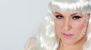 14-06-2013 ONDERWIJS: HAARLEMSE AKADEMIE IN BAN VAN LADY GAGA. Het was weer erg druk, kleurig en vooral veel make up. De VISAGIE examen opdracht was dit jaar Lady GaGa. De leerlingen hadden erg hun best gedaan om hun modellen op te maken en te kleden als lady GaGa. Na een lange dag bleek dat alle leerlingen waren geslaagd met mooie cijfers. De Haarlemse Akademie is wederom een van Nederlands beste opleidings instituten gebleken. 
foto: Albert den Iseger