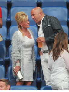31-05-2014 SHOWBIZZ; TOPPERS MADE IN HOLLAND WEER GROOT SUCCES. Volgend jaar gaan we alles in dollars betalen bij de TOPPERS want het is dan in de ban van LAS VEGAS.
foto: Albert den Iseger