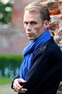 02-06-2014 SHOWBIZZ; FILIP JORDENS SINGS JACQUES BREL IN BERGENSE PILAREN. Precies 50 jaar nadat JACQUES BREL een furieus concert gaf in de BERGENSE PILAREN was het nu de beurt aan zijn vertolker FILIP JORDENS uit Belgie. Onder de noemer BON FROMAGE speelt Filip hetzelfde programma als BREL deed 50 jaar geleden.
foto: Albert den Iseger