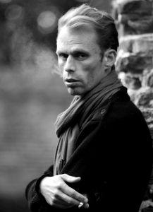 02-06-2014 SHOWBIZZ; FILIP JORDENS SINGS JACQUES BREL IN BERGENSE PILAREN. Precies 50 jaar nadat JACQUES BREL een furieus concert gaf in de BERGENSE PILAREN was het nu de beurt aan zijn vertolker FILIP JORDENS uit Belgie. Onder de noemer BON FROMAGE speelt Filip hetzelfde programma als BREL deed 50 jaar geleden.
foto: Albert den Iseger