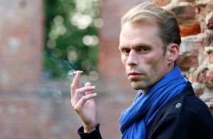 02-06-2014 SHOWBIZZ; FILIP JORDENS SINGS JACQUES BREL IN BERGENSE PILAREN. Precies 50 jaar nadat JACQUES BREL een furieus concert gaf in de BERGENSE PILAREN was het nu de beurt aan zijn vertolker FILIP JORDENS uit Belgie. Onder de noemer BON FROMAGE speelt Filip hetzelfde programma als BREL deed 50 jaar geleden.
foto: Albert den Iseger
