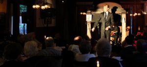 02-06-2014 SHOWBIZZ; FILIP JORDENS SINGS JACQUES BREL IN BERGENSE PILAREN. Precies 50 jaar nadat JACQUES BREL een furieus concert gaf in de BERGENSE PILAREN was het nu de beurt aan zijn vertolker FILIP JORDENS uit Belgie. Onder de noemer BON FROMAGE speelt Filip hetzelfde programma als BREL deed 50 jaar geleden.
foto: Albert den Iseger