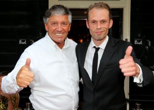 02-06-2014 SHOWBIZZ; FILIP JORDENS SINGS JACQUES BREL IN BERGENSE PILAREN. Precies 50 jaar nadat JACQUES BREL een furieus concert gaf in de BERGENSE PILAREN was het nu de beurt aan zijn vertolker FILIP JORDENS uit Belgie. Onder de noemer BON FROMAGE speelt Filip hetzelfde programma als BREL deed 50 jaar geleden.
foto: Albert den Iseger