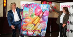 26-062014 SHOWBIZZ; HANS KLOK EN LEONTINE BORSATO ONTHULLEN JUBILEUM NUMMER VAN 100% NL. Het tijdschrift viert haar 5 jarig jubileum in aanwezigheid van vele artiesten.
foto;Albert den Iseger