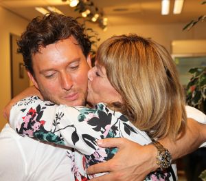 16-06-2018 SHOWBIZZ; TINO MARTIN IN THE ROUND ZIGGO DOME. Tino Martin stond weer in de Ziggo Dome voor 18500 uitbundige fans. Wat een feest voor zijn fans en de familie van Tino Martin. Een show van wereldformaat, alles klopte in de bomvolle Ziggo Dome, goed geluid en licht plus een  perfecte show.Het nummer LATER ALS IK GROTER BEN is achterhaald, hij is al de grootste. foto: Albert den Iseger