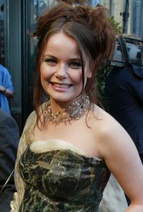 05-04-2004 SHOWBIZZ; PREMIERE VAN MUSICAL LION KING TE SCHEVENINGEN. ANGELA SCHIJF
FOTO; ALBERT DEN ISEGER.