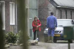 20-03-2005 SHOWBIZZ; BOER ZOEKT VROUW PROGRAMMA VAN DE KRO EN YVONNE JASPERS.BOER PETER VERZWEEG ZIJN AL EERDERE VRIENDIN, PAPARAZZI FOTO S BEWEZEN HET TEGENDEEL.BOER PETER MET VRIENDIN
FOTO\'; ALBERT DEN ISEGER